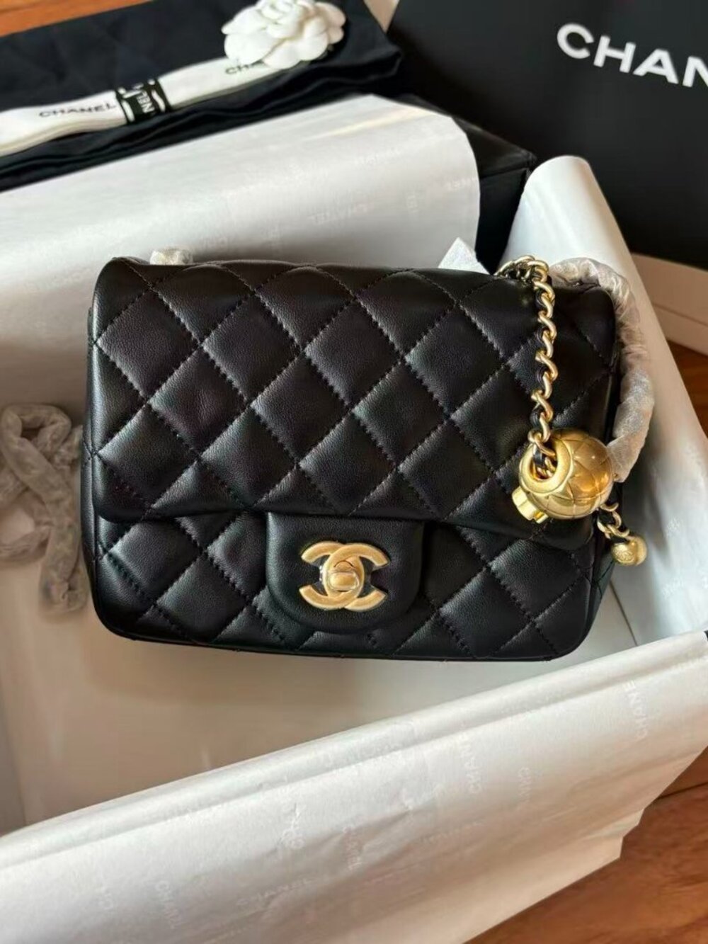 Classic CHANEL Bag: A Stylish and Versatile Choice for Elegance